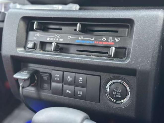 ハイゼットトラック ジャンボ エクストラ 3方開 4WD　荷台ボックス　地デジ　バックカメラ　パワステ　パワーウィンドウ　キーレスエントリー　アイドリングストップ　ABS　横滑り防止装置　盗難防止装置 660