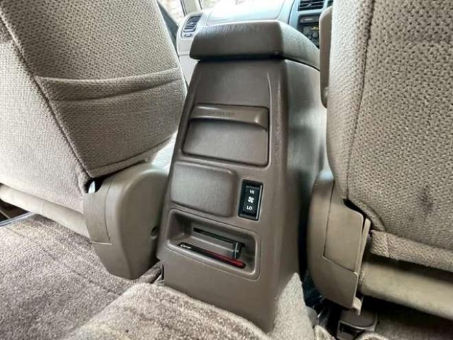 ハイラックスサーフ2.7 SSR-G 4WD　パワステ　パワーウィンドウ　キーレス　エアコン　ABS　ルーフレール　アルミホイール　寒冷地仕様　CD 2700