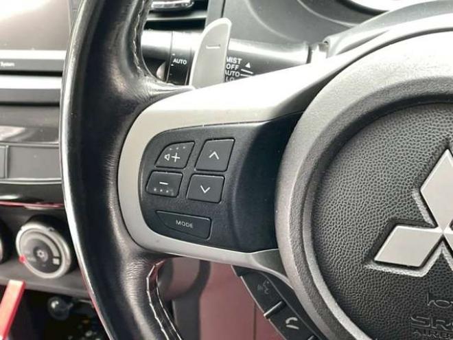 ランサーエボリューション 2.0 GSR X 4WD　ブリッツ車高調　社外マフラー(カキモト)　ローダウン　ETC　ABS　横滑り防止装置　盗難防止装置　エアコン　パワーウィンドウ　パワステ　キーレスエントリー　純正ナビ　社外アルミ 2000