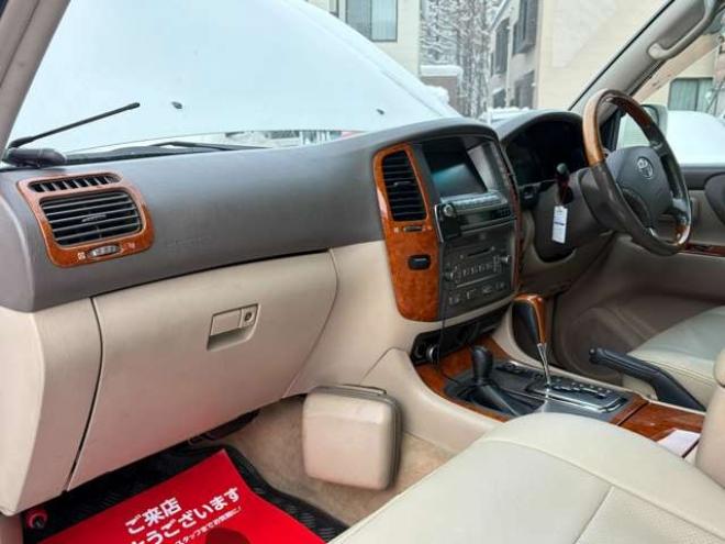 ランドクルーザー100 4.2 VXリミテッド Gセレクション ディーゼルターボ 4WD　ETC　パワステ　電動シート　クルーズコントロール　ABS　シートヒーター　パワーウィンドウ　キーレス　サンルーフ　アルミホイール 4200