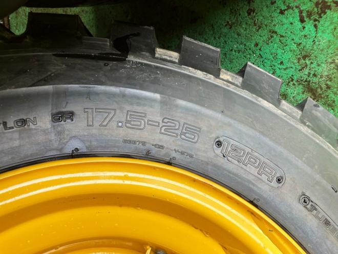 その他コマツ　新品　WA200クラス　タイヤホイール4本セット　17.5-25