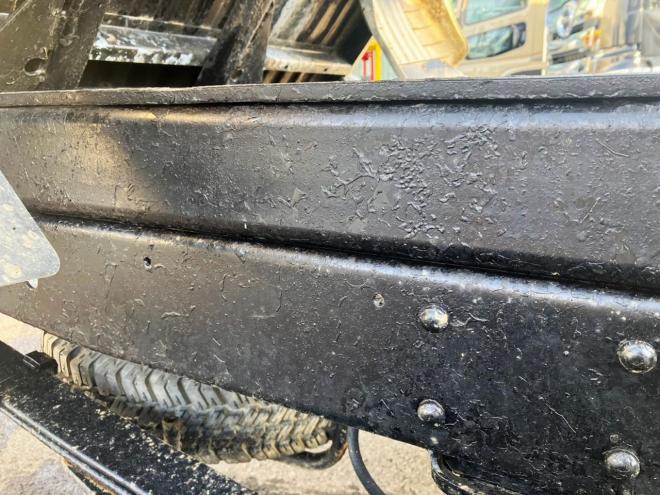 ボンゴトラック中古　ダンプ　4WD