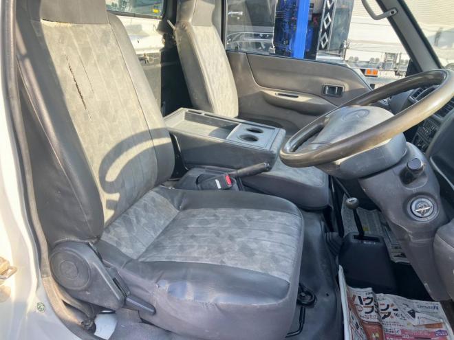 ボンゴトラック中古　ダンプ　4WD