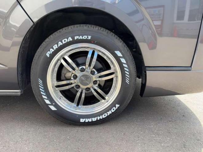 ハイエースバン2.8 スーパーGL ダークプライムII ロングボディ ディーゼルターボ 4WD　グレーメタリック　415COBRAクリーンルック3フロントスポイラー　ステージ2ルーフスポイラー　バッドフェイスBY2ボンネット　バッドラッカー17インチAW　ヨコハマPARADA17インチホワイトレター 2800