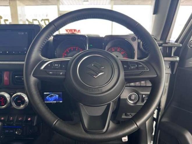 ジムニーXC 4WD　スマートキー・スズキセーフティ・シートヒーター・Pioneer7インチフルセグナビ・carrozzeriaサブウーハー・スズキ純正アルミホイール・TOYOオープンカントリーR/T-185/85R16 660