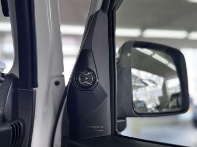 ジムニーXC 4WD　スマートキー・スズキセーフティ・シートヒーター・Pioneer7インチフルセグナビ・carrozzeriaサブウーハー・スズキ純正アルミホイール・TOYOオープンカントリーR/T-185/85R16 660