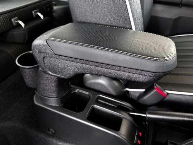 ジムニーXC 4WD　スマートキー・スズキセーフティ・シートヒーター・Pioneer7インチフルセグナビ・carrozzeriaサブウーハー・スズキ純正アルミホイール・TOYOオープンカントリーR/T-185/85R16 660