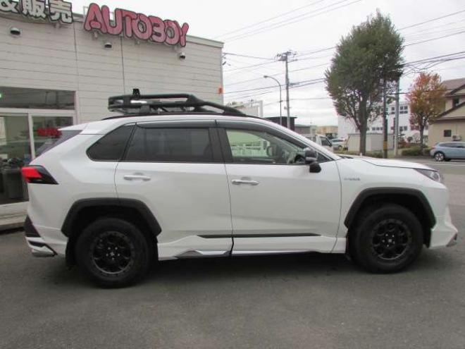 RAV-42.5 ハイブリッド G E-Four 4WD　ヒッチメンバー/パワーバックドア/アップサス/モデリスタエアロ/サンルーフ/ビルトインETC/シートヒーター/ステアリングヒーター/フルセグTV/バックカメラ/サイドカメラ/ 2500