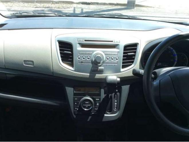 ワゴンRFX 4WD　キーレス　オートエアコン　シートヒーター　ミラーヒーター　アイドリングストップ　助手席シートアンダーボックス　電動格納ミラー　ETC　純正オーディオプレーヤー　CD　FM/AM　AUX 660