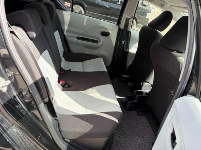 アクア1.5 S　プッシュスタート　スマートキー　純正ナビ7インチ　フルセグTV　Bluetooth　CD/DVD　FM/AM　フルオートエアコン　電動格納ミラー 2WD 1500