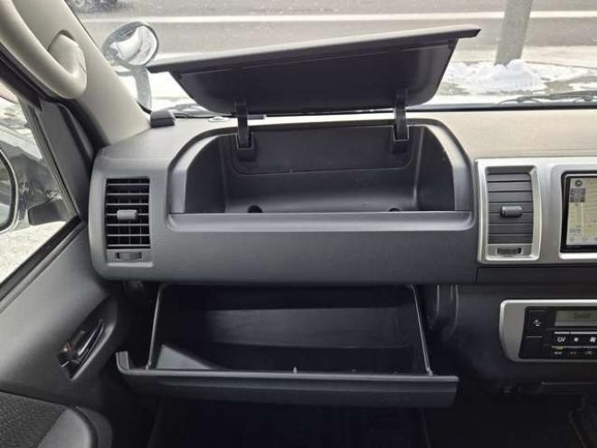 ハイエースバン2.8 スーパーGL ロング ディーゼルターボ 4WD　4WD　リアヒーター　リアクーラー　プッシュスタート　スマートキー　LEDヘッド　ベッドキッド　横滑り防止　衝突被害軽減　車線逸脱　純正ナビ　フルセグTV　Bluetooth　バックカメラ　トヨタ純正リアモニター　ETC 2800