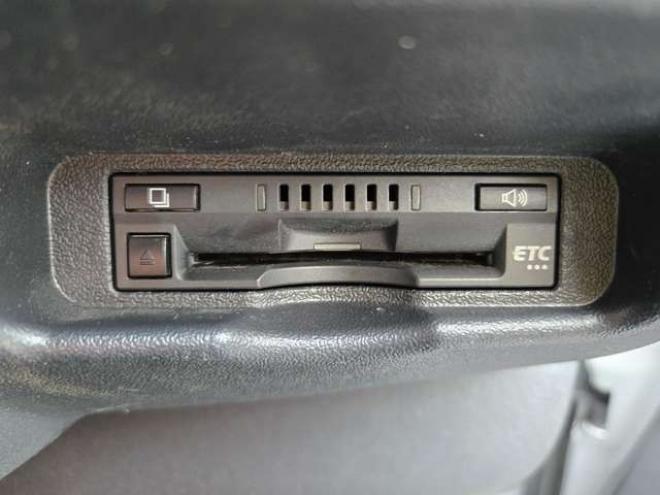 ハイエースバン2.8 DX ワイド スーパーロング ハイルーフ GLパッケージ ディーゼルターボ 4WD　COBRA丸目ヘッドライトKIT　SAFARIフロントスポイラー　リアヒーター&クーラー　キーレス　純正ナビ　ワンセグTV　Bカメラ　オートマチックハイビーム　横滑り防止　車線逸脱　衝突被害軽減　ETC　電動格納ミラー 2800