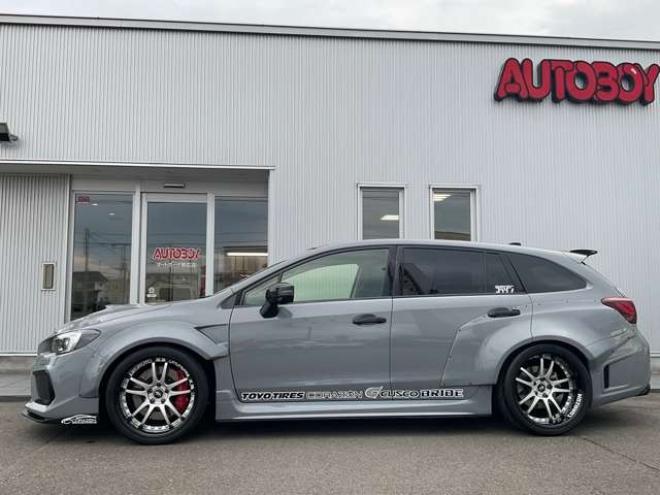 レヴォーグ2.0 STI スポーツ アイサイト 4WD　東京オートサロン2020受賞車　フロント片側60mmワイド　リア片側85mmワイド　ナルドグレー全塗装　BRIDEセミバケットシート　WRX後期Fバンパー　フロント6POTキャリパー　CUSCO製車高調　車幅公認済み 2000