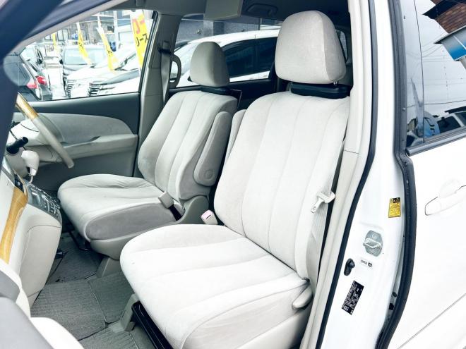 エスティマ2.4アエラスGエディション 4WD　ローンが不安な方＜優遇ローン＞寒冷地仕様　両側パワースライドドア　後席モニター　純正ナビ 4WD