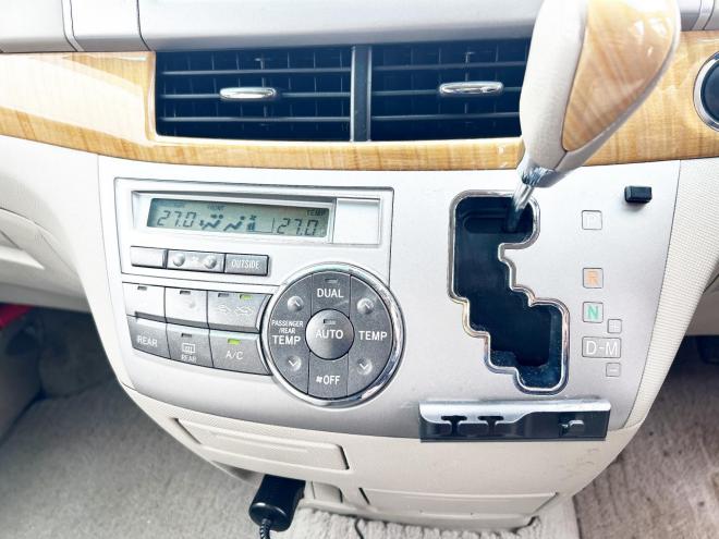 エスティマ2.4アエラスGエディション 4WD　ローンが不安な方＜優遇ローン＞寒冷地仕様　両側パワースライドドア　後席モニター　純正ナビ 4WD