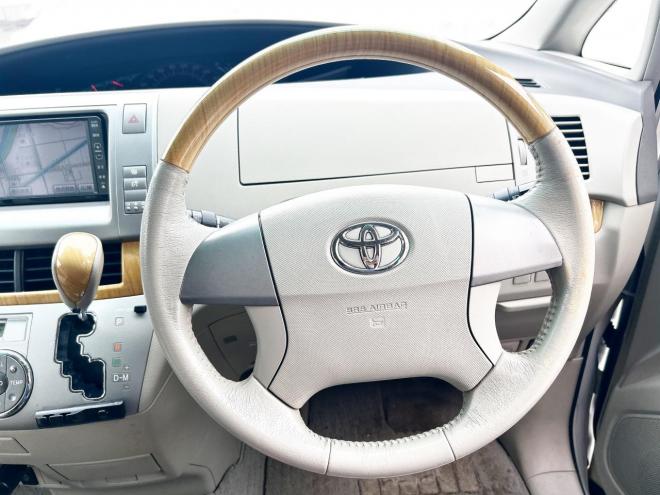 エスティマ2.4アエラスGエディション 4WD　ローンが不安な方＜優遇ローン＞寒冷地仕様　両側パワースライドドア　後席モニター　純正ナビ 4WD