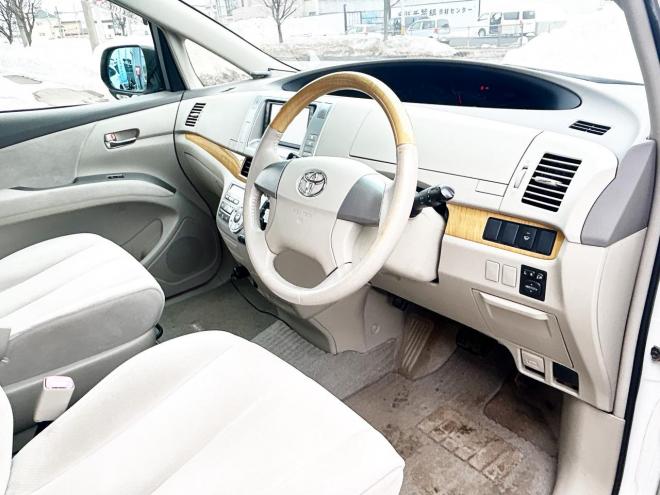 エスティマ2.4アエラスGエディション 4WD　ローンが不安な方＜優遇ローン＞寒冷地仕様　両側パワースライドドア　後席モニター　純正ナビ 4WD