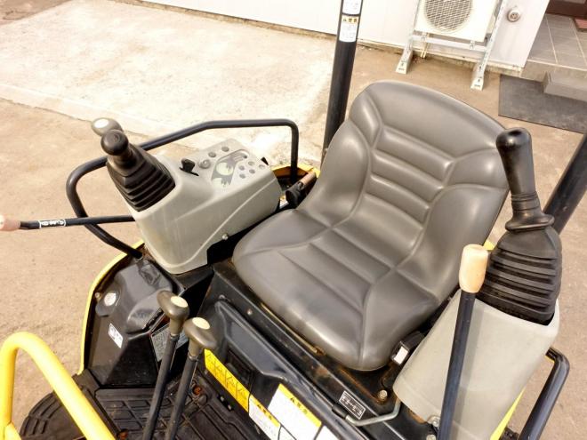 バックホーヤンマー　VIO17　バケット容量0.06m3