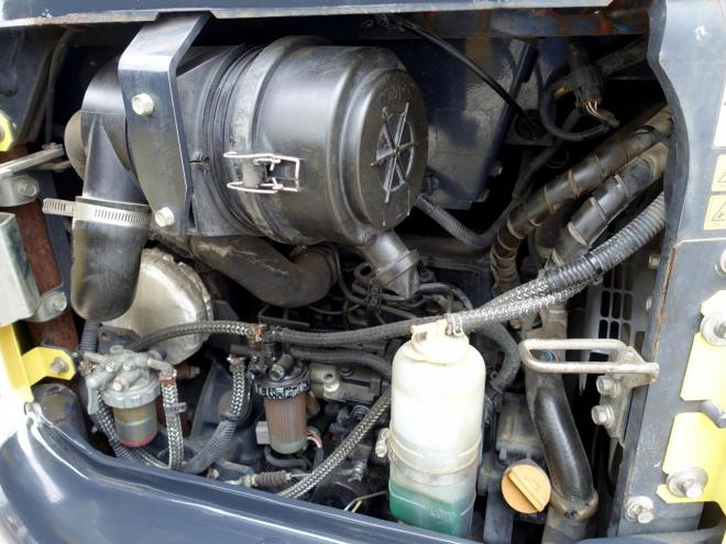 バックホーヤンマー　VIO25-6　バケット容量0.08m3