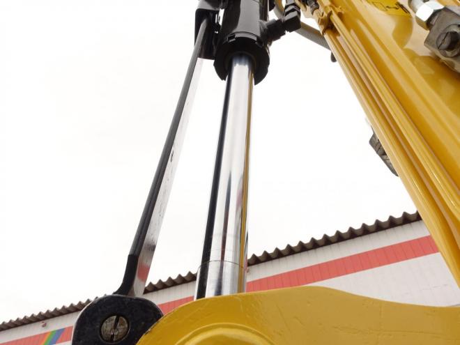 バックホーヤンマー　VIO25-6　バケット容量0.08m3