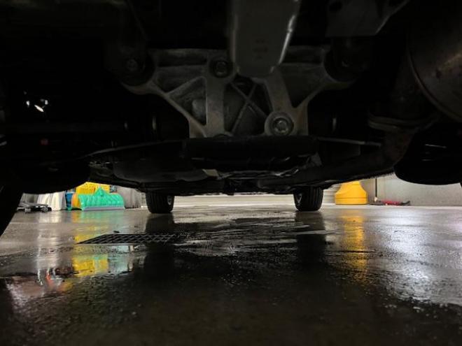 ヴォクシーＺＳ　本州仕入　禁煙車　両側パワースライドドア　純正１６インチＡＷ　社外１５ＡＷ＋スタッドレスタイヤ付　純正ＨＤＤナビ　フルセグ地デジ　/ＤＶＤ再生　Ｂｌｕｅｔｏｏｔｈオーディオ　バックカメラ　テレビキット付 4WD 2000 5Dr