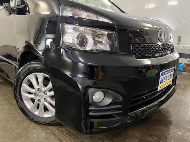 ヴォクシーＺＳ　本州仕入　禁煙車　両側パワースライドドア　純正１６インチＡＷ　社外１５ＡＷ＋スタッドレスタイヤ付　純正ＨＤＤナビ　フルセグ地デジ　/ＤＶＤ再生　Ｂｌｕｅｔｏｏｔｈオーディオ　バックカメラ　テレビキット付 4WD 2000 5Dr