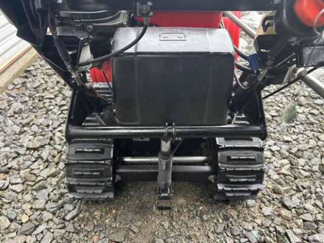 除雪機ホンダHS870 手動シューター
HST(無断変速)                         
点検整備塗装済み　江別市隣接市町村は配送無料