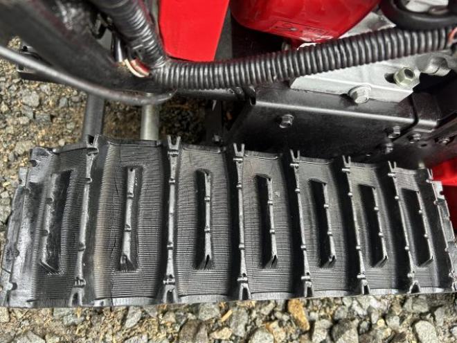 除雪機ホンダHS870 手動シューター
HST(無断変速)                         
点検整備塗装済み　江別市隣接市町村は配送無料