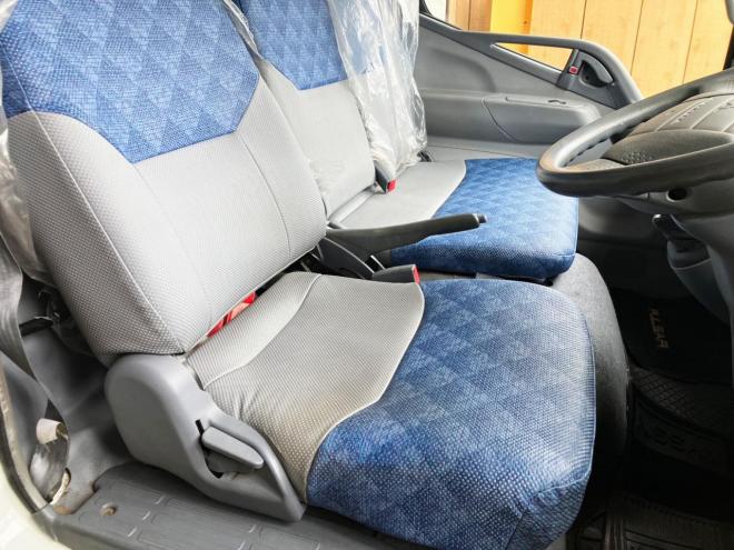 キャンター中古　4WD