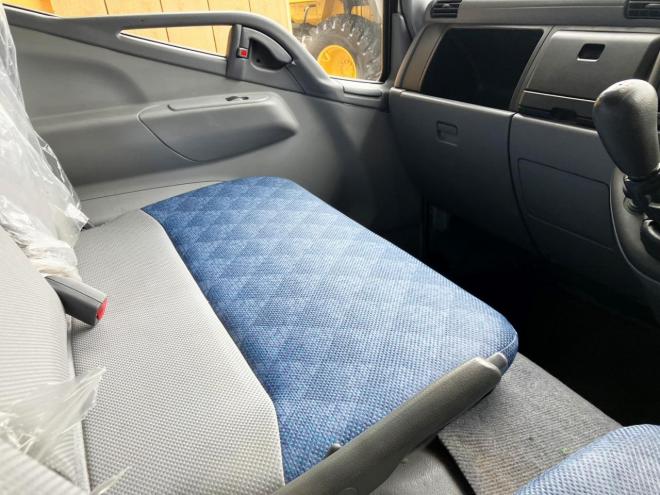 キャンター中古　4WD