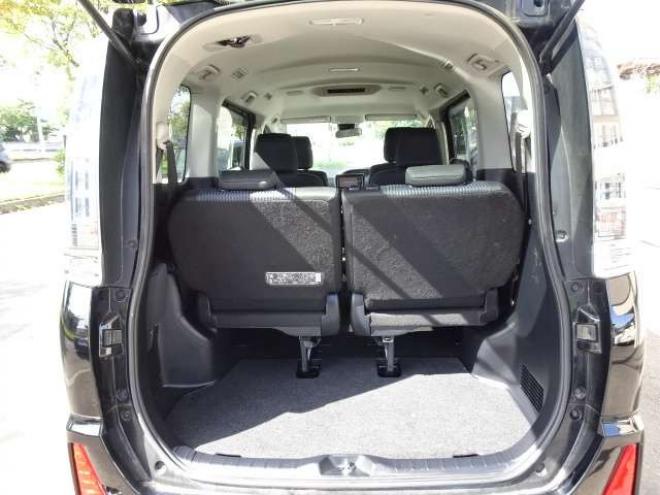 ヴォクシー2.0 ZS 煌II 4WD　本州車　保証1年/走行距離無制限　4WD　トヨタセーフティセンス　両側パワースライドドア　純正ナビ　ビルトインETC　LEDヘッドライト　純正16インチアルミホイール　アイドリングストップ　スマートキー 2000