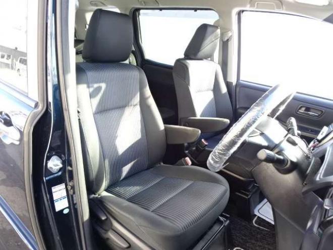 ヴォクシー2.0 ZS 煌II 4WD　本州車　保証1年/走行距離無制限　4WD　ローダウン　両側パワースライドドア　純正9インチナビ　バックカメラ　ビルトインETC　社外18インチアルミホイール　アイドリングストップ　スマートキー　LEDヘッドライト 2000