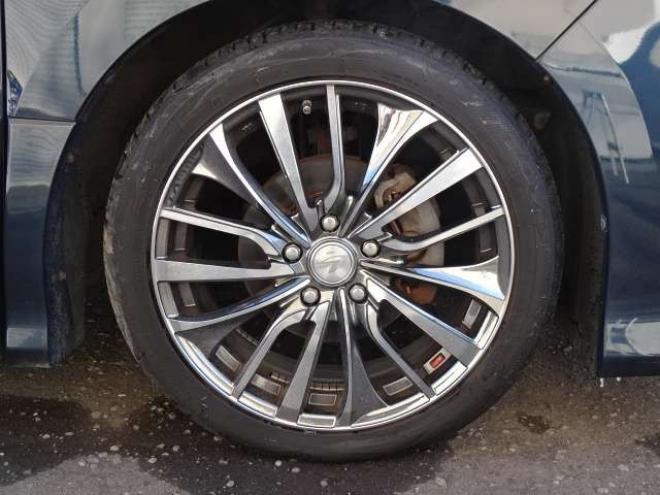 ヴォクシー2.0 ZS 煌II 4WD　本州車　保証1年/走行距離無制限　4WD　ローダウン　両側パワースライドドア　純正9インチナビ　バックカメラ　ビルトインETC　社外18インチアルミホイール　アイドリングストップ　スマートキー　LEDヘッドライト 2000