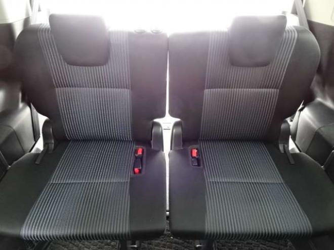 ヴォクシー2.0 ZS 4WD　本州車　保証1年/走行距離無制限　4WD　8人乗　両側パワースライドドア　純正エンジンスターター　アルパイン10インチナビ　純正16インチアルミホイール　アイドリングストップ　スマートキー　ドライブレコーダー 2000