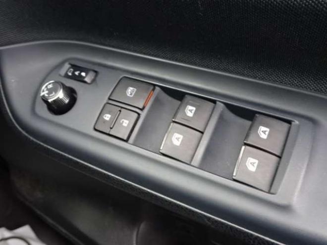 ヴォクシー2.0 ZS 4WD　本州車　保証1年/走行距離無制限　4WD　8人乗　両側パワースライドドア　純正エンジンスターター　アルパイン10インチナビ　純正16インチアルミホイール　アイドリングストップ　スマートキー　ドライブレコーダー 2000