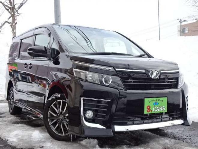 ヴォクシー2.0 ZS 4WD　本州車　保証1年/走行距離無制限　4WD　8人乗　両側パワースライドドア　純正エンジンスターター　アルパイン10インチナビ　純正16インチアルミホイール　アイドリングストップ　スマートキー　ドライブレコーダー 2000