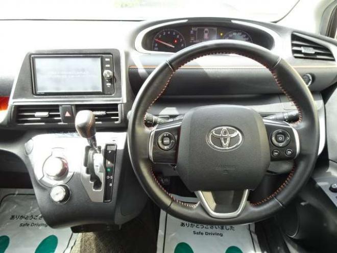 シエンタ1.5 G クエロ 4WD　本州車　保証1年/走行距離無制限　4WD　両側パワースライドドア　衝突軽減システム　オートマチックハイビーム　LDA　　前席シートヒーター　ドライブレコーダー　ETC　プッシュスタート　スマートキー 1500