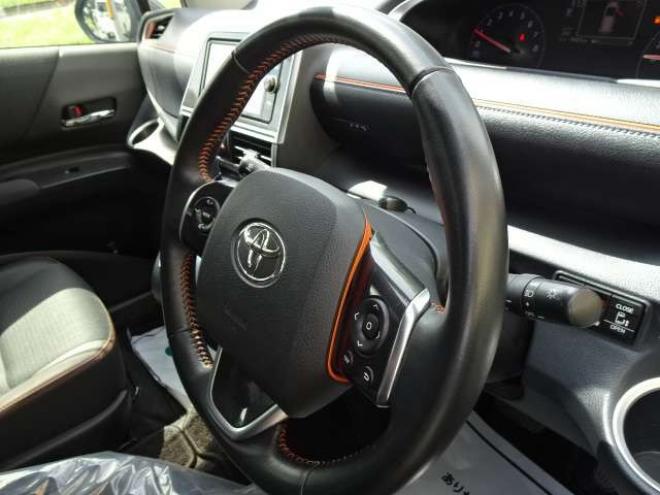 シエンタ1.5 G クエロ 4WD　本州車　保証1年/走行距離無制限　4WD　両側パワースライドドア　衝突軽減システム　オートマチックハイビーム　LDA　　前席シートヒーター　ドライブレコーダー　ETC　プッシュスタート　スマートキー 1500