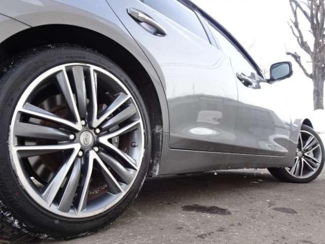 スカイライン3.5 350GT FOUR ハイブリッド タイプSP　本州車 ハイブリットシステム2年保証/走行距離無制限　 4WD フロントリップ　リヤスポイラー　黒本革シート　全方位カメラ　純正ナビ　純正19インチAW　パワーシート　バックカメラ　レーンアシスト　シートメモリ 3500