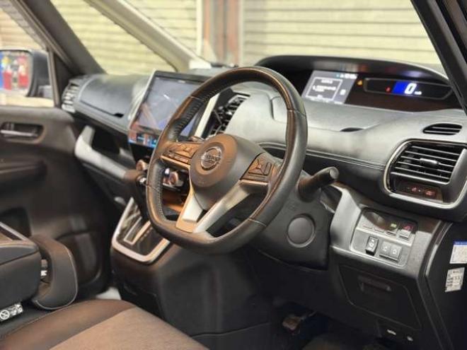 セレナ2.0 ハイウェイスター VセレクションII 4WD　防錆塗装4WDナビBカメエンスタETC 2000