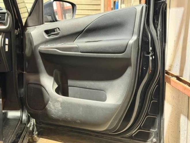 セレナ2.0 ハイウェイスター VセレクションII 4WD　防錆塗装4WDナビBカメエンスタETC 2000