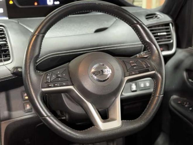 セレナ2.0 ハイウェイスター VセレクションII 4WD　防錆塗装4WDナビBカメエンスタETC 2000