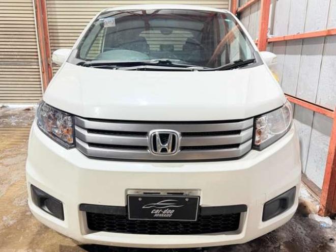 フリードスパイク1.5 G ジャストセレクション 4WD　防錆塗装4WDスマキーCDオーディオETC 1500