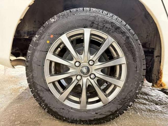 フリードスパイク1.5 G ジャストセレクション 4WD　防錆塗装4WDTVナビBカメETC夏冬タイヤ 1500