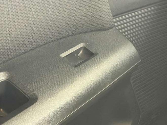 フリードスパイク1.5 G ジャストセレクション 4WD　防錆塗装4WDTVナビBカメETC夏冬タイヤ 1500