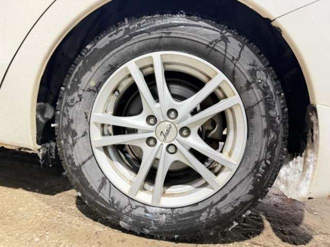 インプレッサスポーツ 1.6 i 4WD　防錆塗装4WDTVナビBカメETC夏冬タイヤ 1600