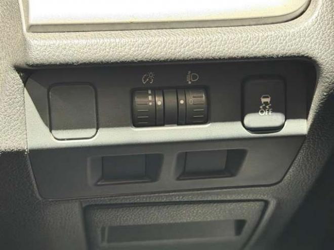 インプレッサスポーツ 1.6 i 4WD　防錆塗装4WDTVナビBカメETC夏冬タイヤ 1600