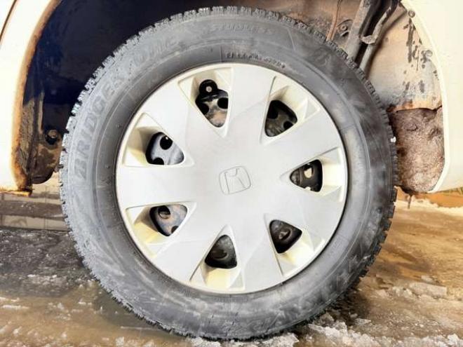 フリードスパイク1.5 G ジャストセレクション 4WD　防錆塗装4WDTVナビBカメ 1500