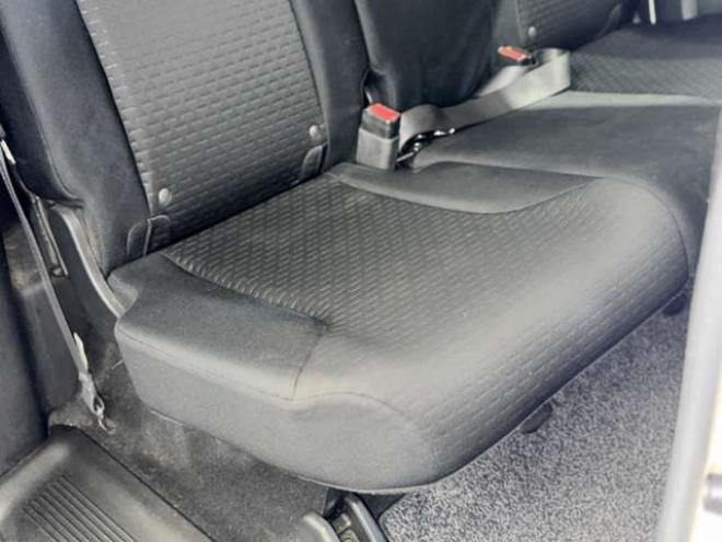 フリードスパイク1.5 G ジャストセレクション 4WD　防錆塗装4WDTVナビBカメ 1500