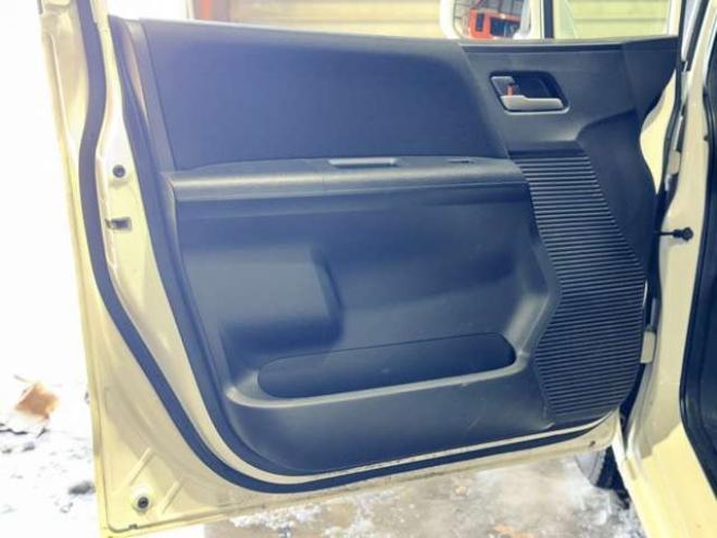 フリードスパイク1.5 G ジャストセレクション 4WD　防錆塗装4WDTVナビBカメ 1500